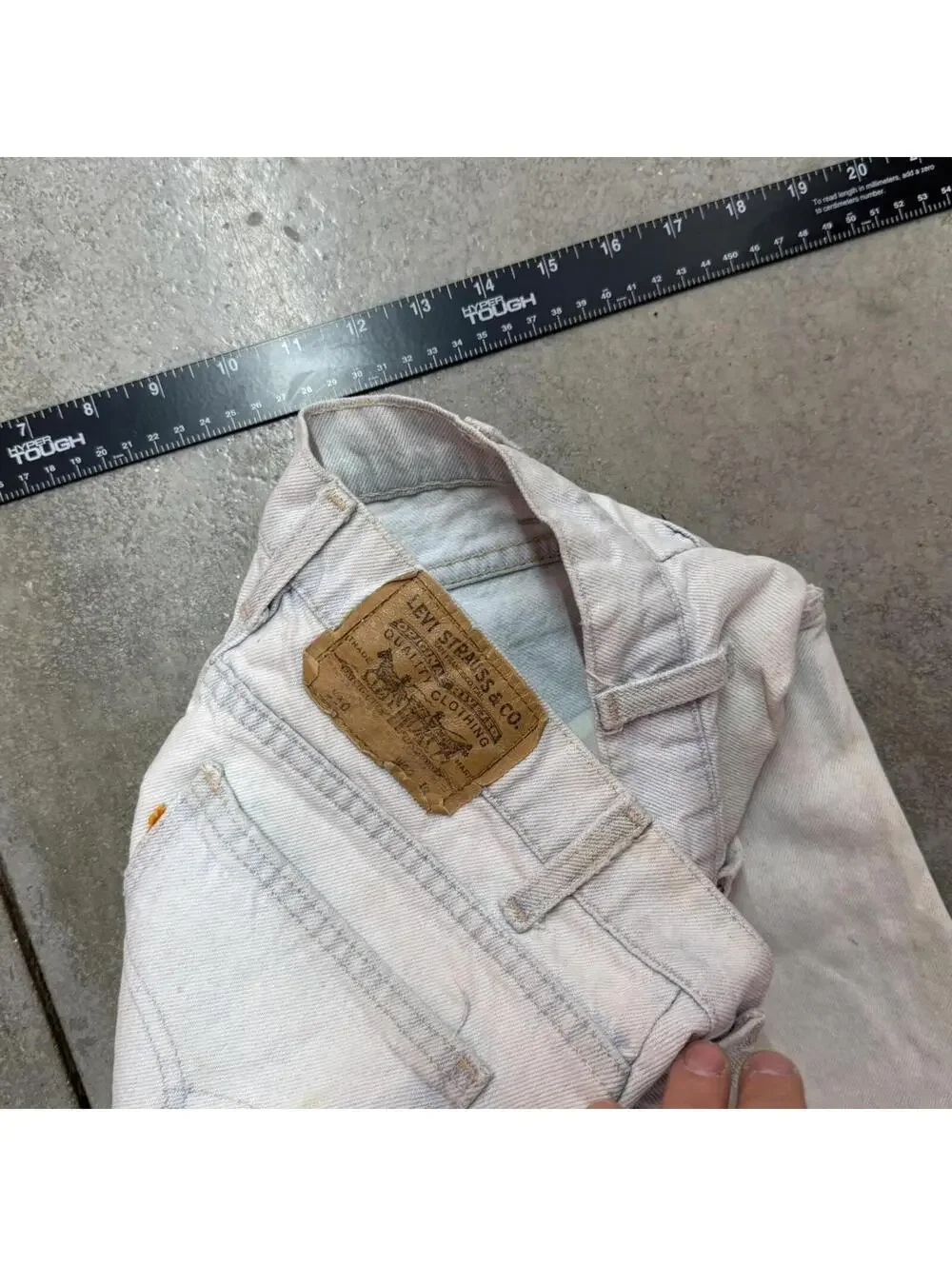 vintage levis white relaxed baggy fit made in usa orange tab jeans size 32 x 34